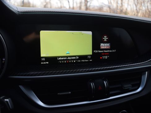 Used 2019 Alfa Romeo Stelvio Quadrifoglio w/ Driver Assist Dynamic Package image 9