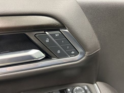 Used 2025 GMC Sierra 3500 Denali w/ Denali Reserve Package image 13