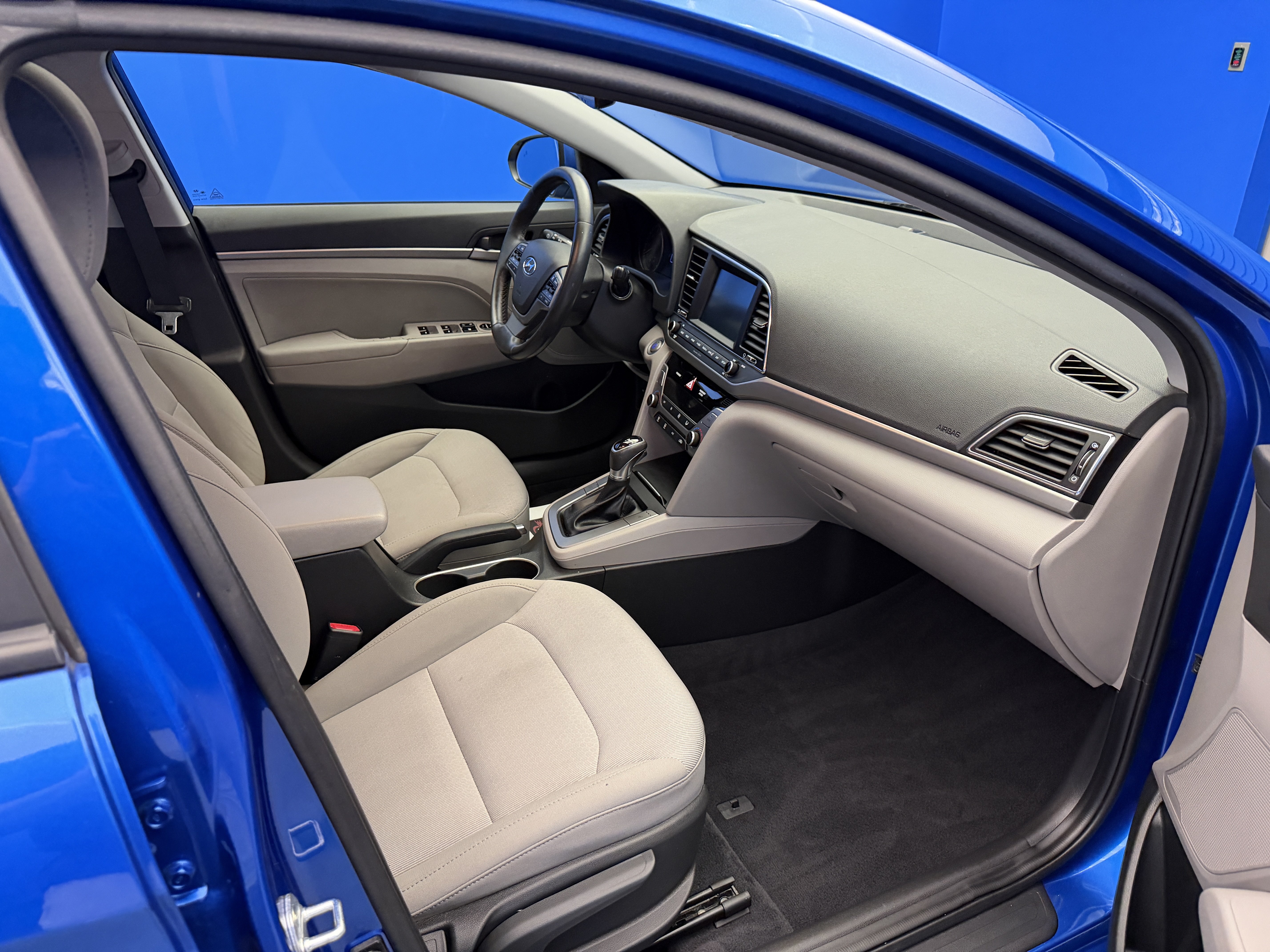 Used 2018 Hyundai Elantra Value Edition w/ Cargo Package FWD image 23