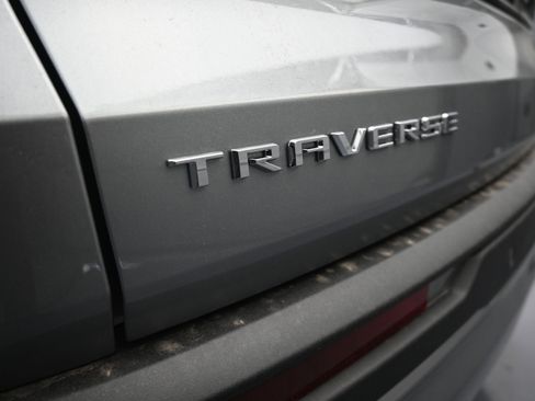 New 2026 Chevrolet Traverse LT w/ Sun and Wheel Package FWD image 39