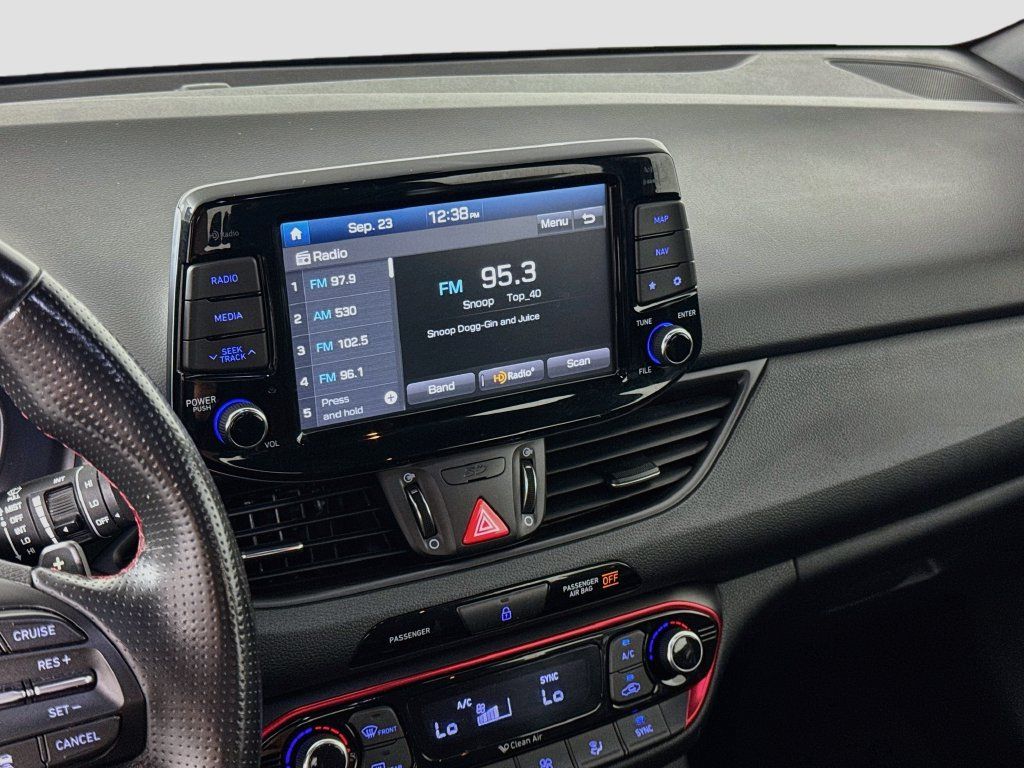 Used 2018 Hyundai Elantra GT Sport w/ Sport Tech Package 04 FWD image 15