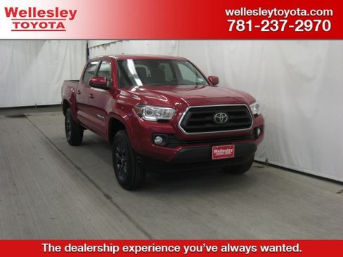 Used 2020 Toyota Tacoma SR5 image 1