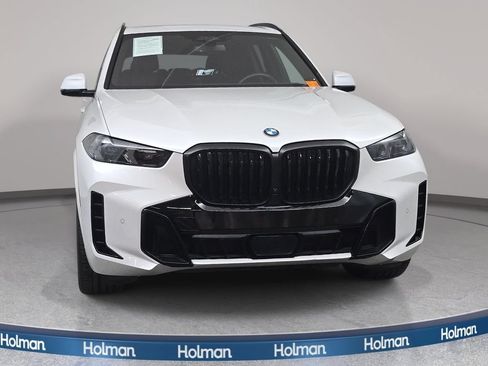 Used 2024 BMW X5 xDrive40i w/ Executive Package AWD/4WD image 3