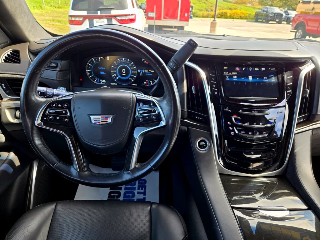 Used 2020 Cadillac Escalade Platinum w/ Escalade Sport Edition AWD/4WD image 16