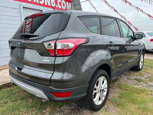 Used 2017 Ford Escape SE FWD image 8