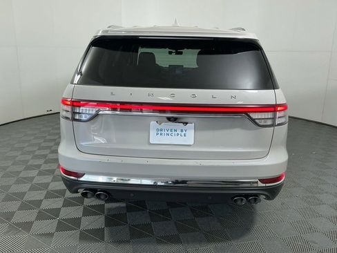 Used 2020 Lincoln Aviator Reserve image 6