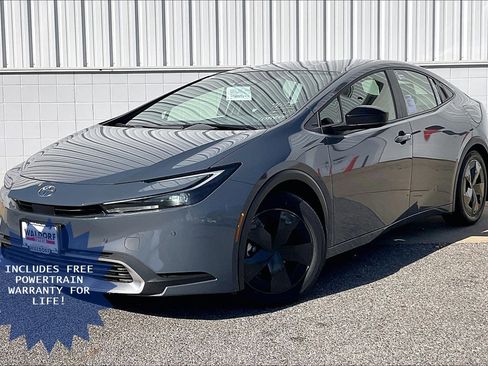 New 2026 Toyota Prius Plug-In Hybrid FWD image 2