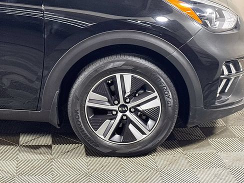 Used 2020 Kia Niro LXS FWD image 23