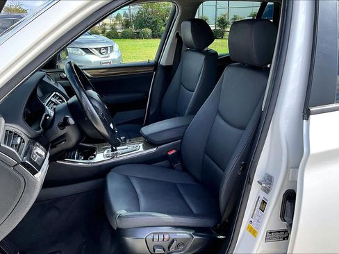 Used 2017 BMW X3 sDrive28i image 7