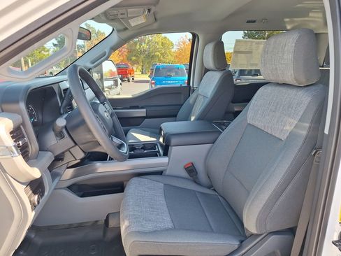 New 2026 Ford F350 XLT image 4