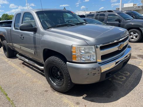 Used 2009 Chevrolet Silverado 1500 LT w/ Power Pack Plus AWD/4WD image 15