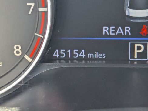 Used 2024 Nissan Altima 2.5 SV FWD image 31