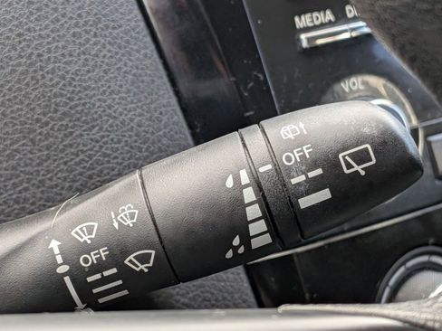 Used 2018 Nissan Rogue Sport S AWD/4WD image 22