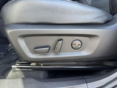 Used 2024 Mitsubishi Outlander SE image 23