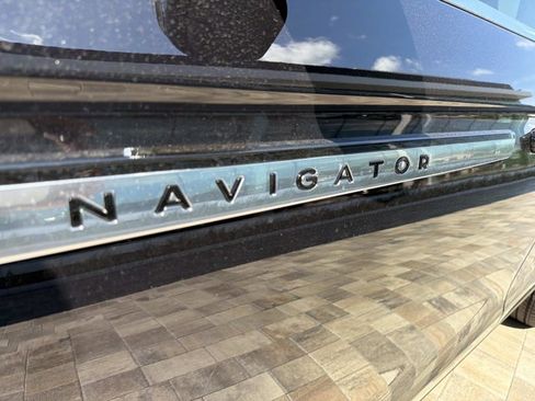 New 2026 Lincoln Navigator L Reserve AWD/4WD image 8