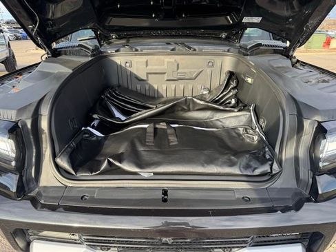 Used 2026 GMC Hummer EV SUV image 28