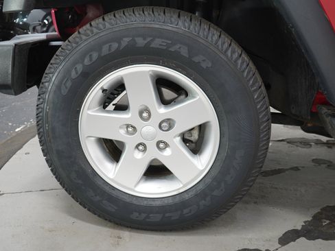 Used 2014 Jeep Wrangler Unlimited Sport w/ Quick Order Package 24S AWD/4WD image 25