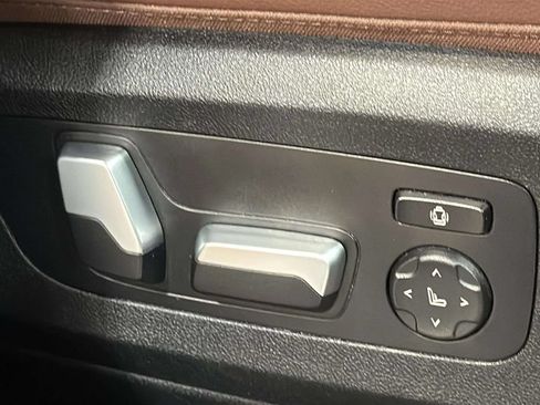 Used 2022 BMW X5 xDrive40i AWD/4WD image 12