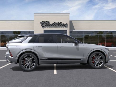 New 2026 Cadillac Lyriq V image 5