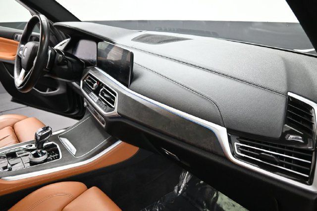 Used 2022 BMW X5 xDrive45e w/ Executive Package AWD/4WD image 27