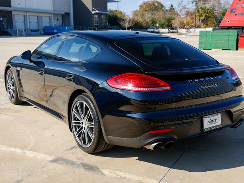Used 2016 Porsche Panamera S image 10