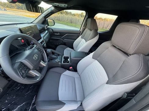 Used 2026 Toyota Tacoma TRD Sport image 28