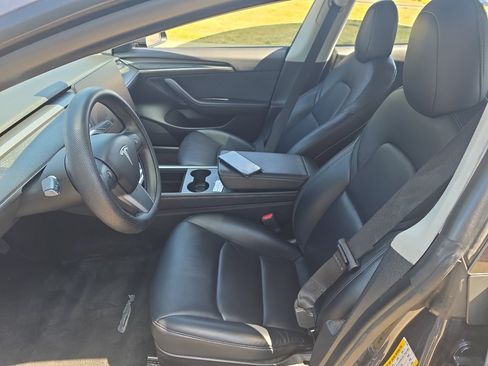 Used 2021 Tesla Model 3 Standard Range Plus RWD image 12