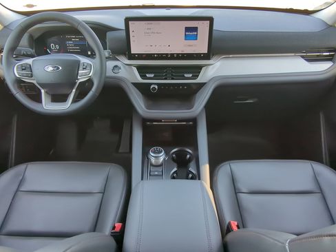 Certified 2025 Ford Explorer Active w/ Active Comfort Package image 13