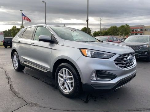 Certified 2022 Ford Edge SEL w/ Convenience Package image 3