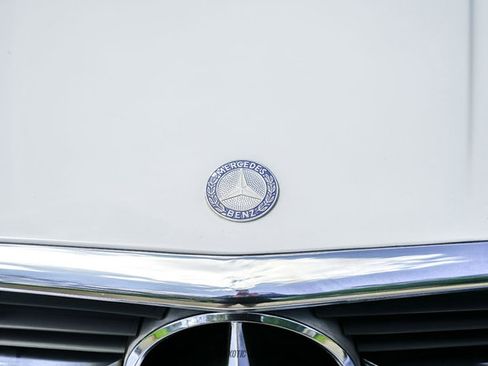 Used 1987 Mercedes-Benz 560 SL image 51