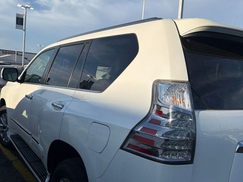 Used 2017 Lexus GX 460 AWD/4WD image 8
