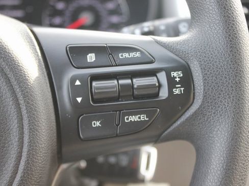 Used 2018 Kia Sorento LX image 13