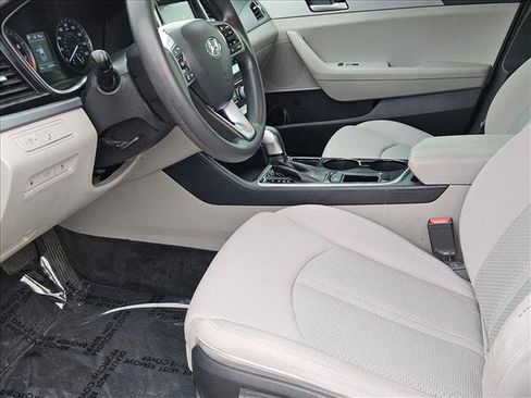 Used 2019 Hyundai Sonata SE image 14