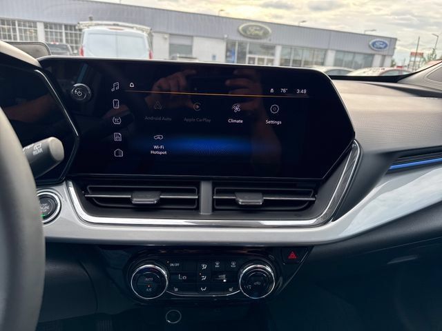 Used 2025 Chevrolet Trax LT w/ Driver Confidence Package FWD image 20