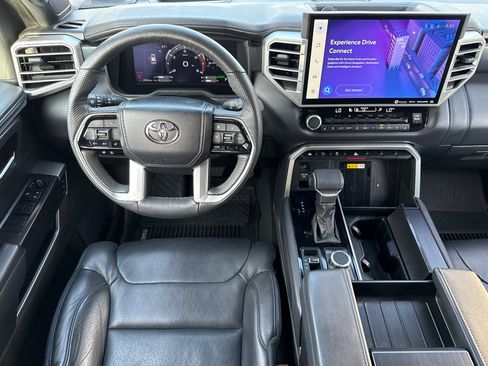 Used 2024 Toyota Sequoia Platinum AWD/4WD image 21