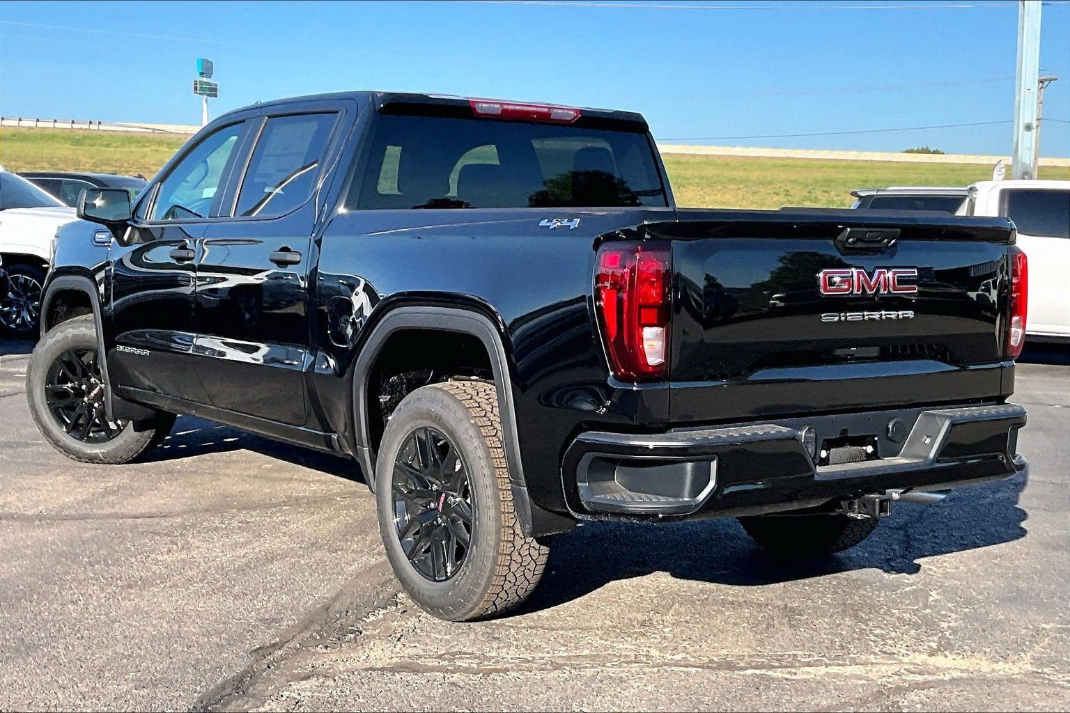 New 2026 GMC Sierra 1500 Pro w/ Graphite Edition AWD/4WD image 3