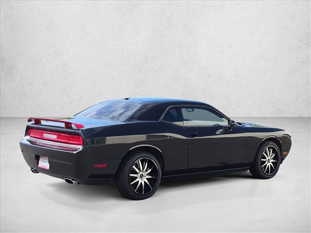 Used 2011 Dodge Challenger R/T RWD image 5