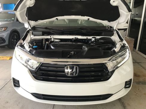 Used 2024 Honda Odyssey EX image 18