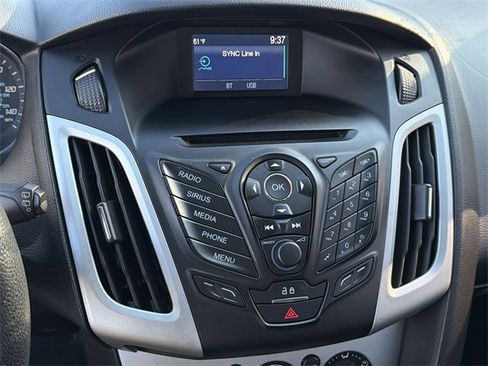 Used 2014 Ford Focus SE image 25