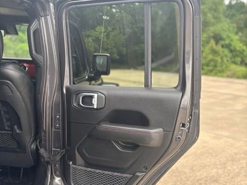 Used 2021 Jeep Wrangler Unlimited Rubicon AWD/4WD image 18