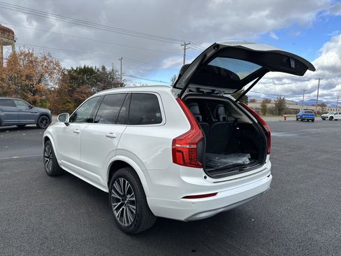 Used 2022 Volvo XC90 T6 Momentum w/ Advanced Package image 32