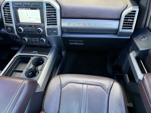 Used 2017 Ford F250 Platinum w/ Platinum Ultimate Package image 11