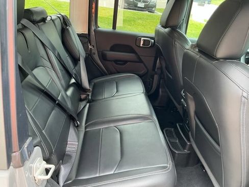 Used 2023 Jeep Wrangler Unlimited Sahara w/ Dual Top Group AWD/4WD image 17