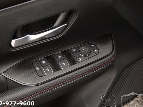 Certified 2025 Nissan Kicks SR image 11