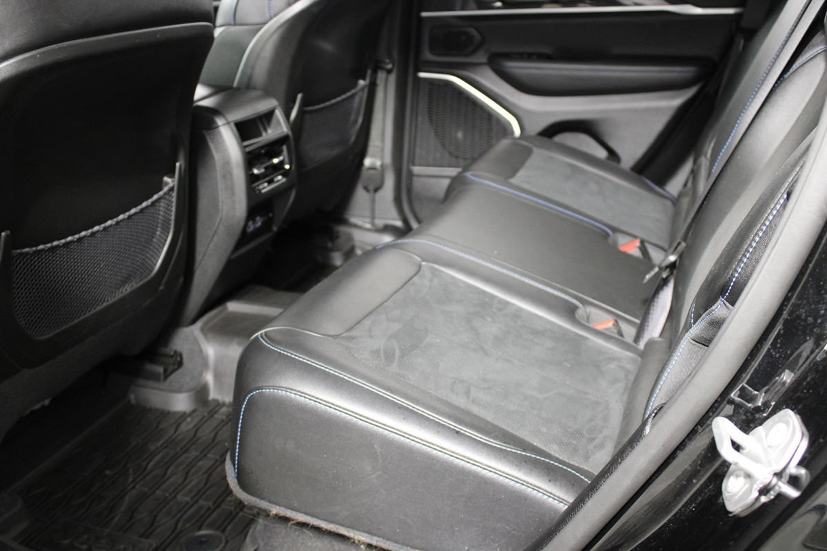 Used 2023 Jeep Grand Cherokee Trailhawk AWD/4WD image 31