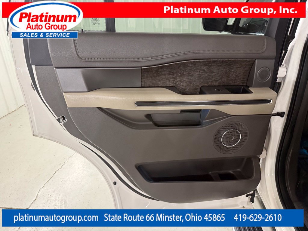 Used 2019 Ford Expedition Limited w/ Equipment Group 302A RWD image 31
