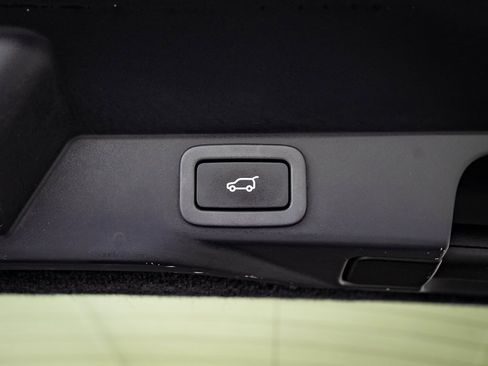 Used 2015 Land Rover Range Rover Sport Supercharged image 18