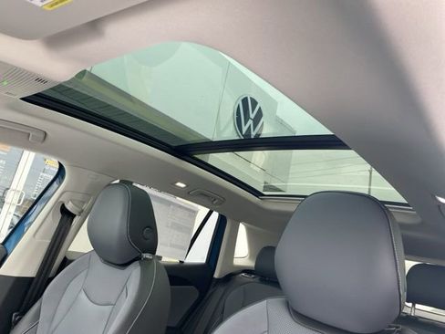 New 2026 Volkswagen Tiguan SE image 18