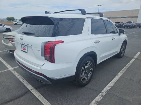 Used 2023 Hyundai Palisade Limited AWD/4WD image 3