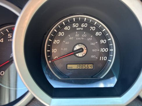 Used 2006 Toyota 4Runner Limited AWD/4WD image 33